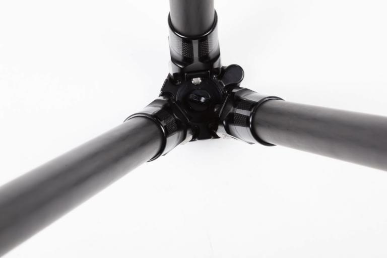 FLM CP-30 M5 II tripod, carbon-aluminum hybrid construction.