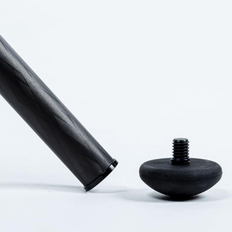FLM CP-30 L4 II tripod, carbon-aluminum hybrid construction, rubber foot unmounted.